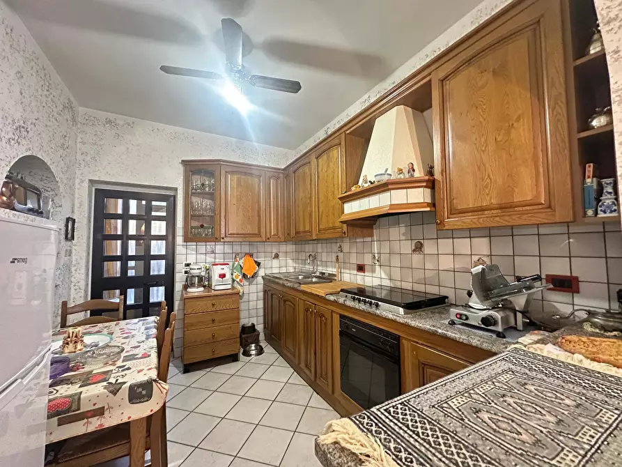 Immagine 7 di Casa indipendente in vendita  in Via Pietro maroncelli 5 a Vercelli