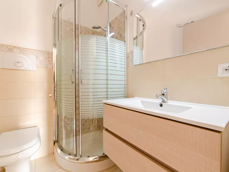 Immagine 14 di Pentalocale in vendita  in Via Giovanni Battista Tiepolo 53 a Ugento