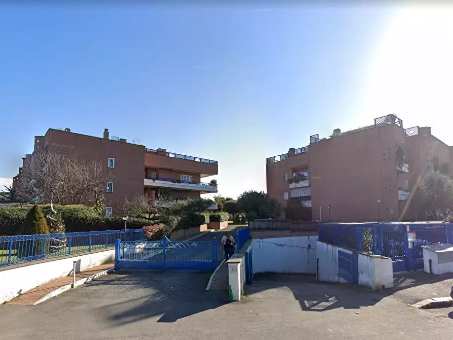Immagine 1 di Attico in vendita  in Via Andrea Millevoi 401 a Roma