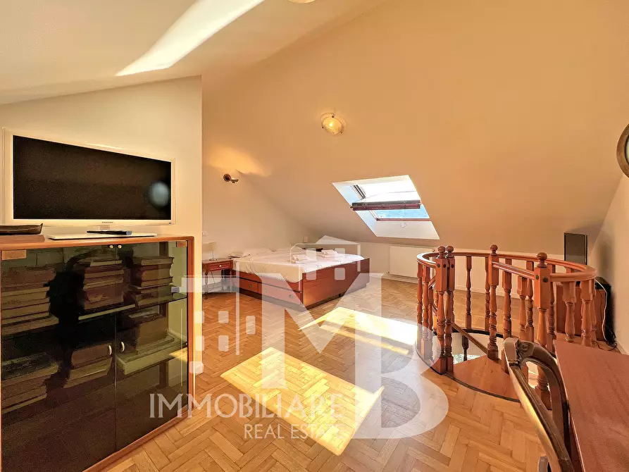 Immagine 34 di Pentalocale in vendita  in Via Salvo D'Acquisto a Recco