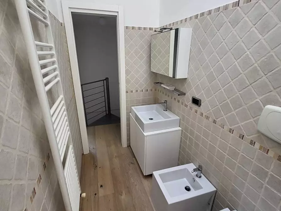 Immagine 45 di Quadrilocale in vendita  a Santo Stefano Di Magra