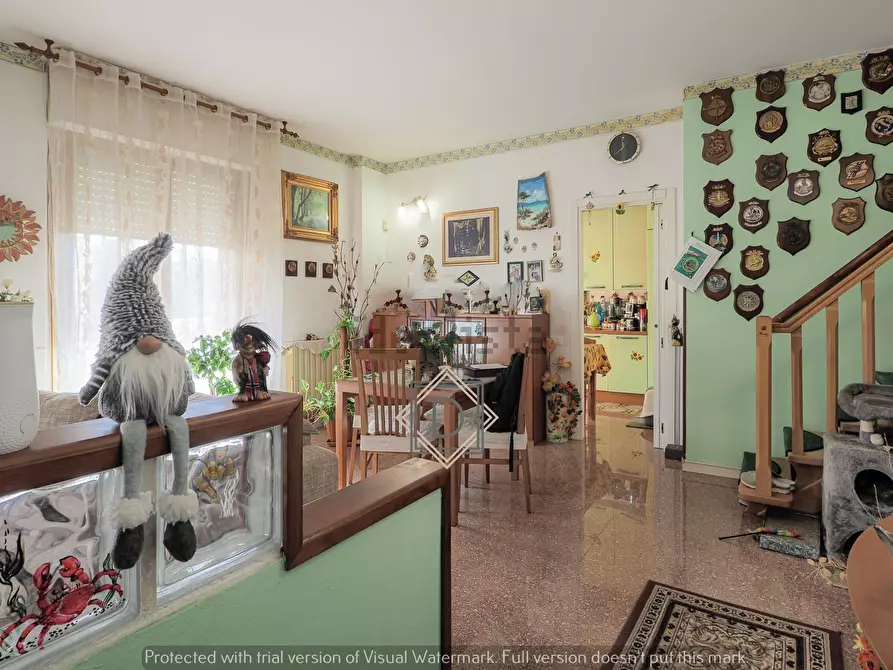 Immagine 30 di Pentalocale in vendita  a Sarzana