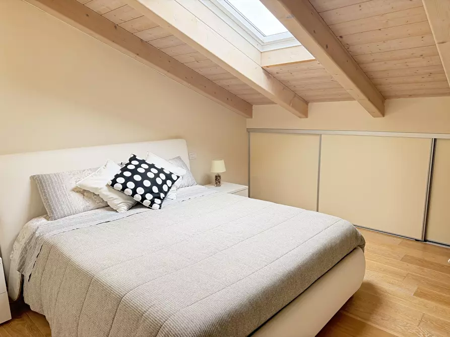 Immagine 11 di Pentalocale in vendita  in Via dei Molini a Sarzana