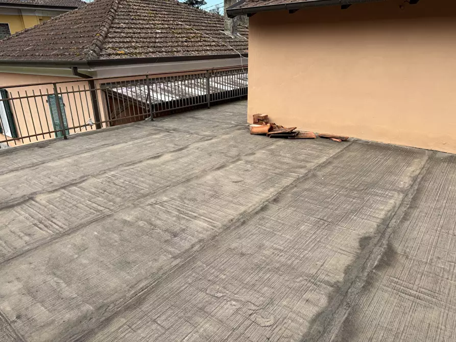 Immagine 25 di Casa indipendente in vendita  a Sarzana