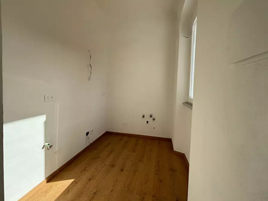 Immagine 8 di Quadrilocale in vendita  a Sarzana