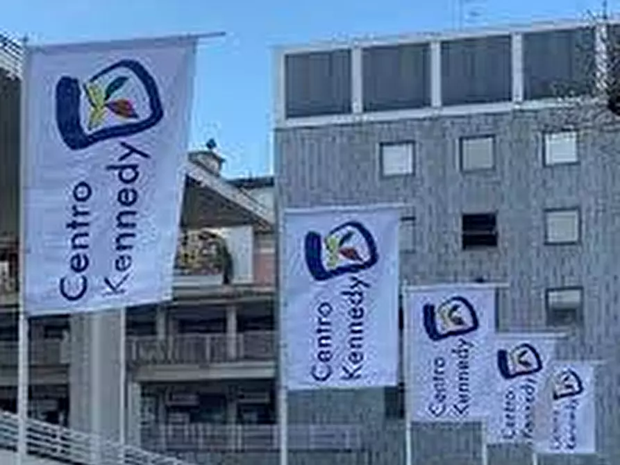 Immagine 9 di Ufficio in vendita  a La Spezia