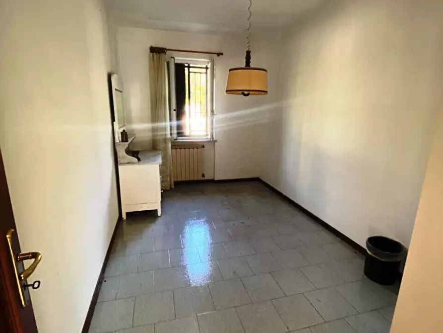 Immagine 28 di Casa indipendente in vendita  a Sarzana