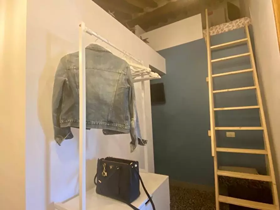 Immagine 10 di Bilocale in affitto  a Sarzana