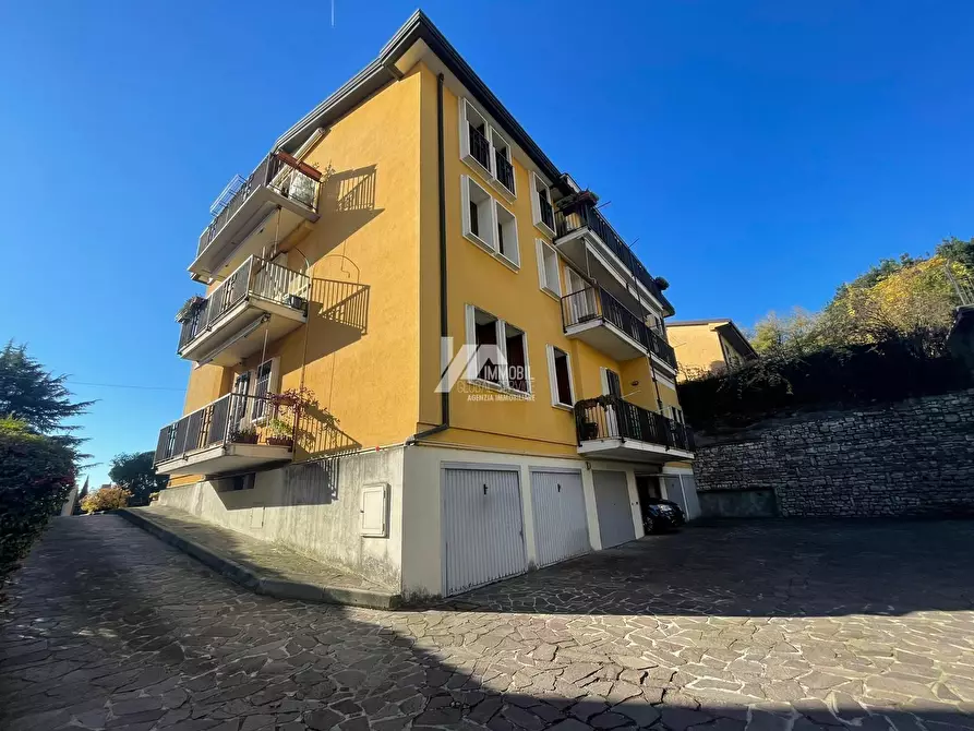 Immagine 2 di Quadrilocale in vendita  in Via Ronchi San Francesco da Paola 25 a Brescia