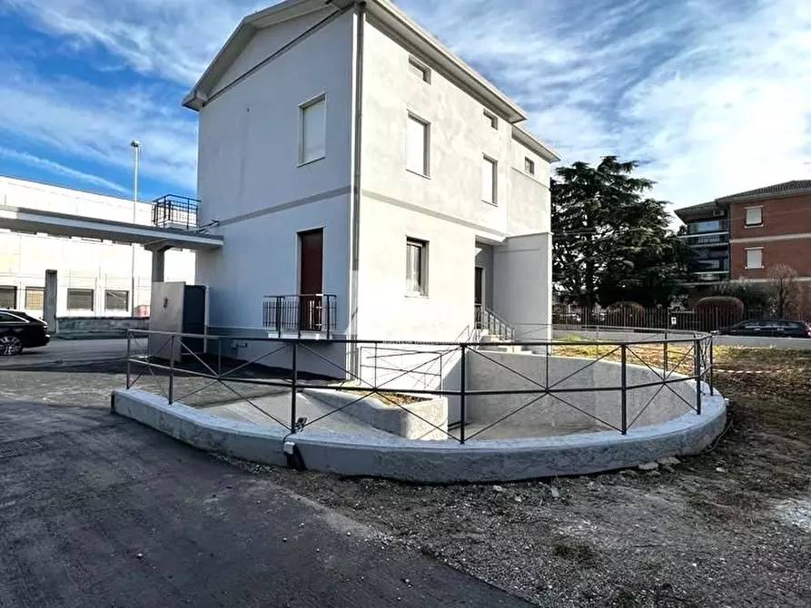 Immagine 1 di Casa bifamiliare in vendita  in Via Firenze 47-49 a Brescia