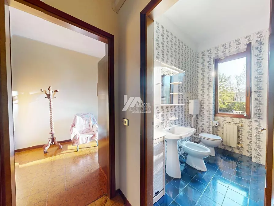 Immagine 12 di Trilocale in vendita  a Brescia