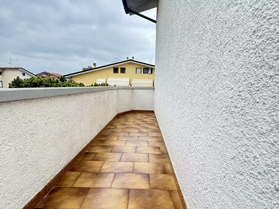 Immagine 41 di Casa indipendente in vendita  a Viareggio