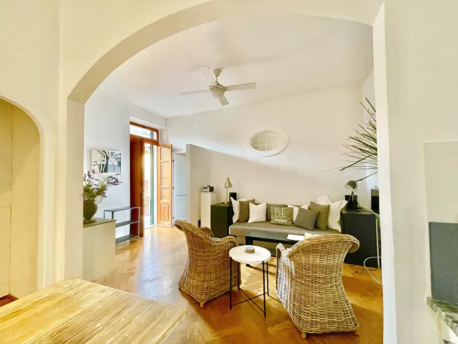 Immagine 12 di Trilocale in affitto  a Pietrasanta