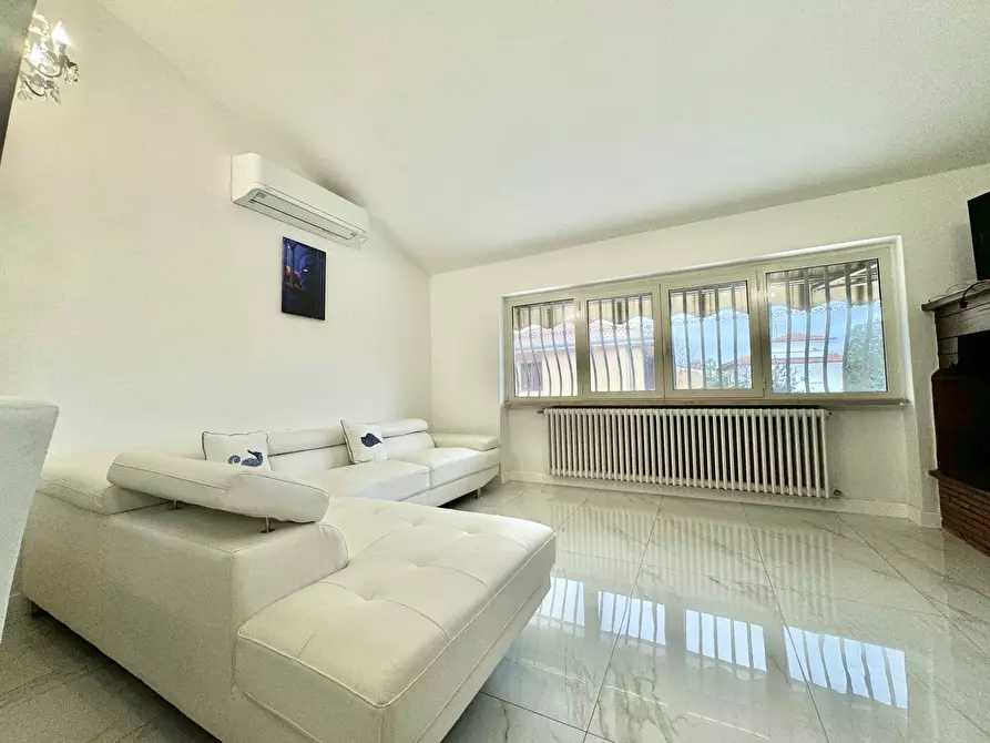 Immagine 11 di Porzione di casa in vendita  a Forte Dei Marmi