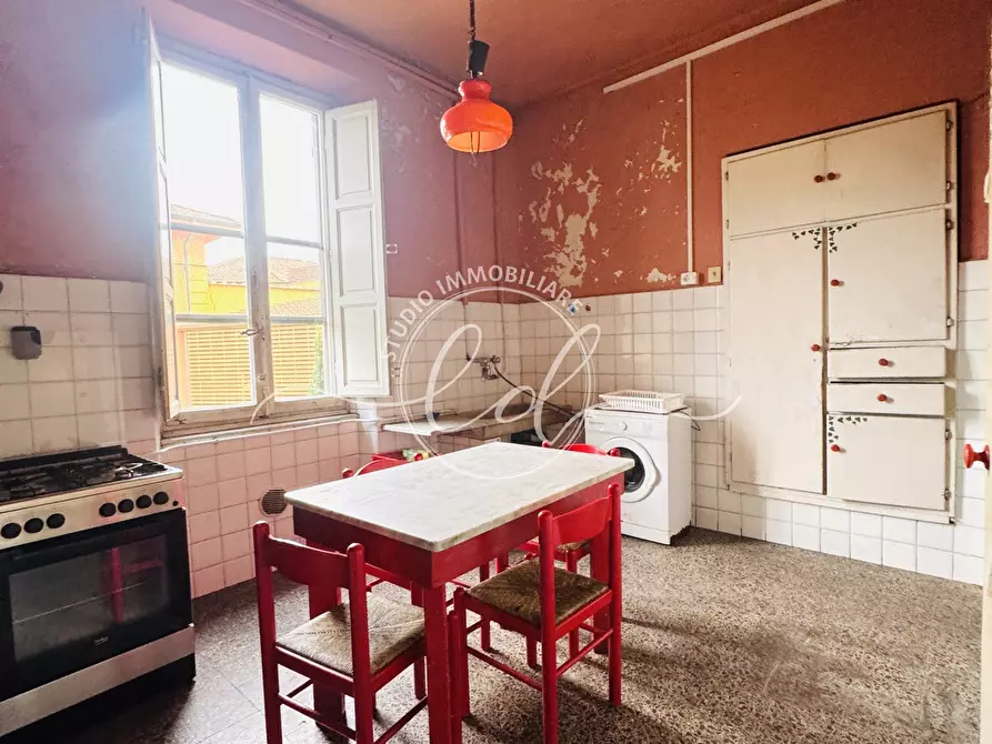 Immagine 63 di Pentalocale in vendita  a Lucca