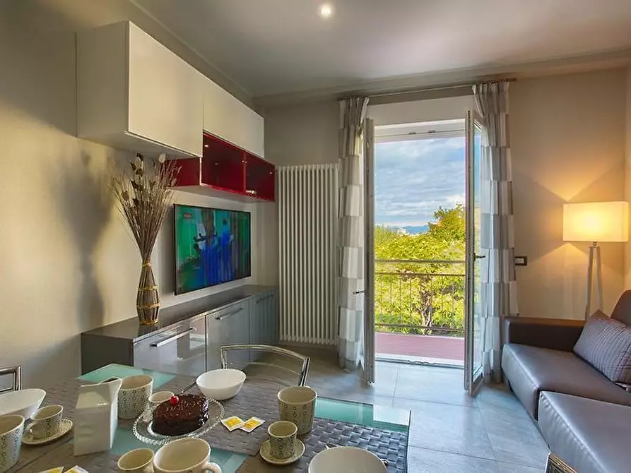 Immagine 2 di Bilocale in affitto  a Camaiore