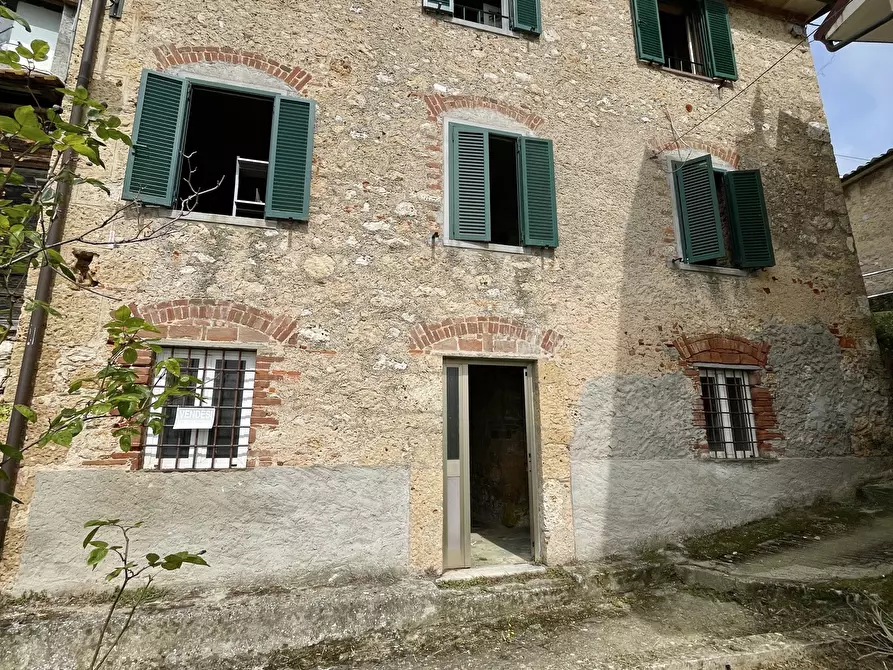 Immagine 35 di Casa indipendente in vendita  a Pietrasanta