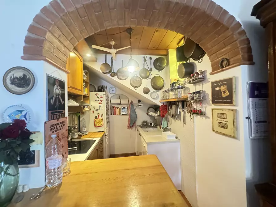 Immagine 14 di Porzione di casa in vendita  a Pietrasanta