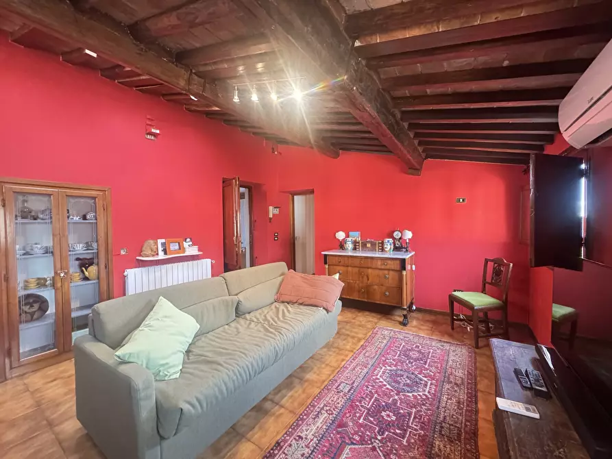 Immagine 13 di Mansarda in affitto  a Pietrasanta