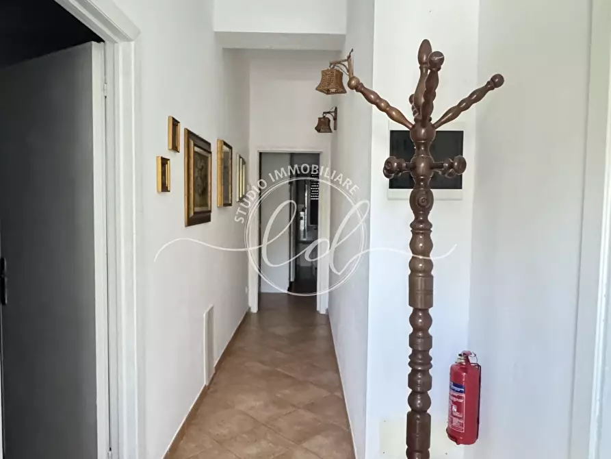 Immagine 3 di Trilocale in vendita  a Pietrasanta