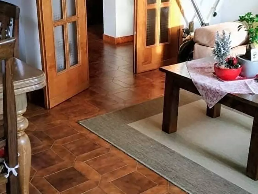 Immagine 7 di Casa indipendente in vendita  a Montignoso