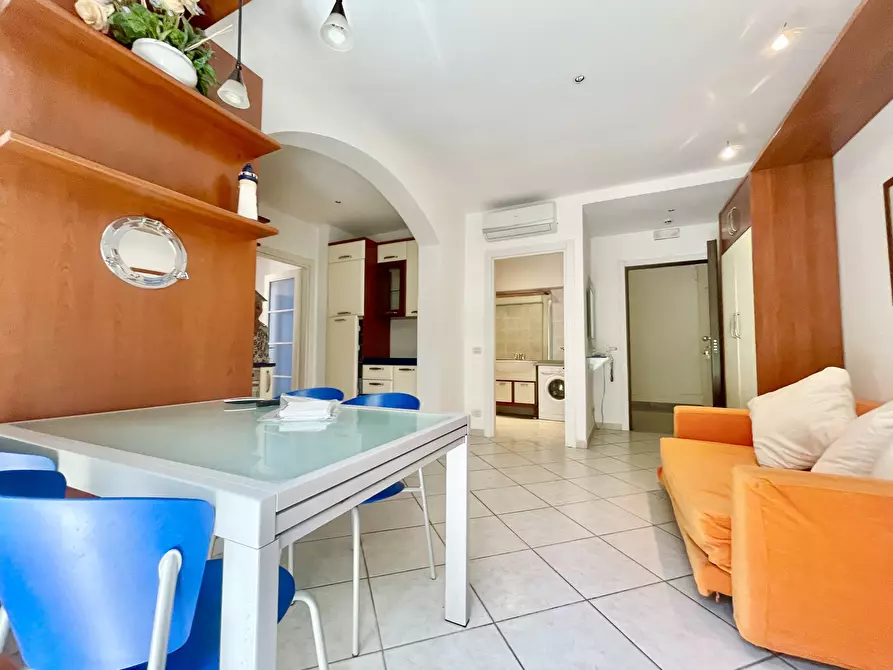 Immagine 11 di Quadrilocale in affitto  a Pietrasanta