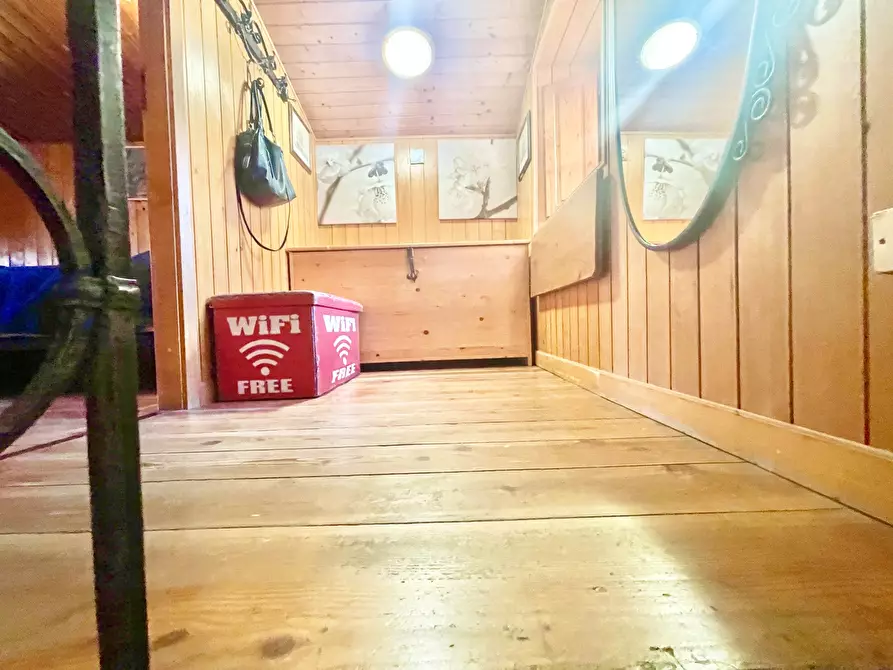 Immagine 15 di Porzione di casa in vendita  a Massarosa