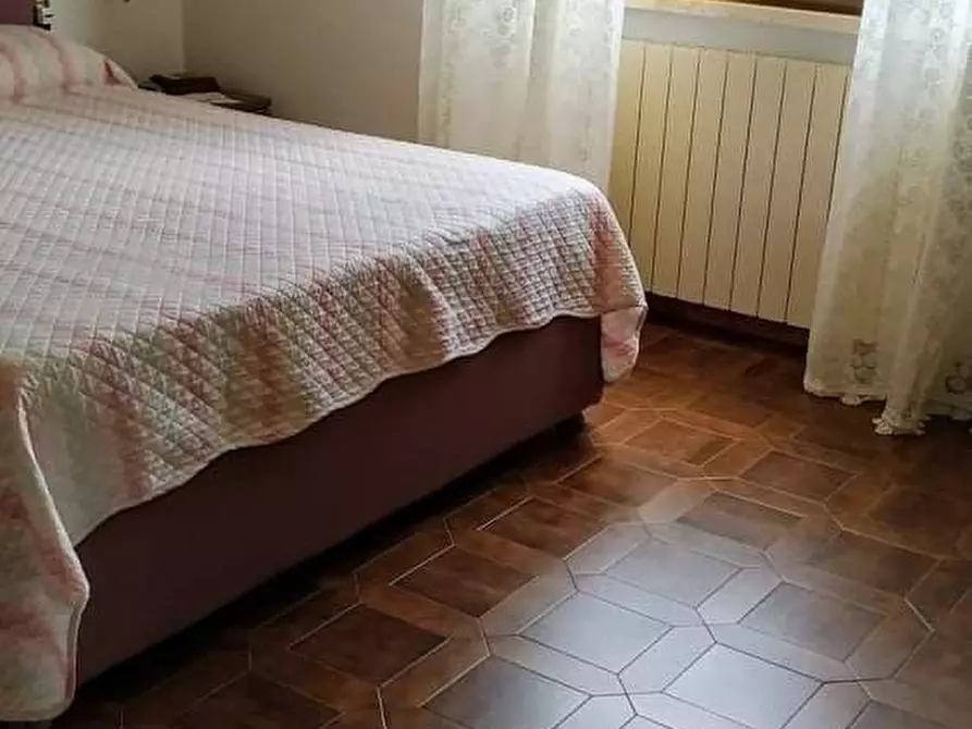 Immagine 14 di Casa indipendente in vendita  a Montignoso