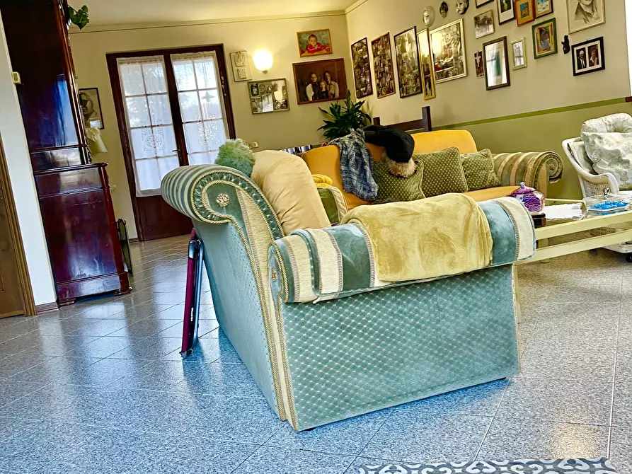 Immagine 4 di Villetta a schiera in vendita  a Camaiore