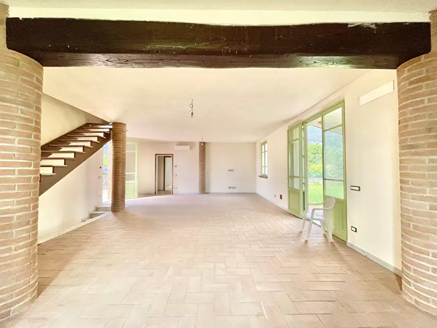 Immagine 14 di Casa indipendente in vendita  a Pietrasanta
