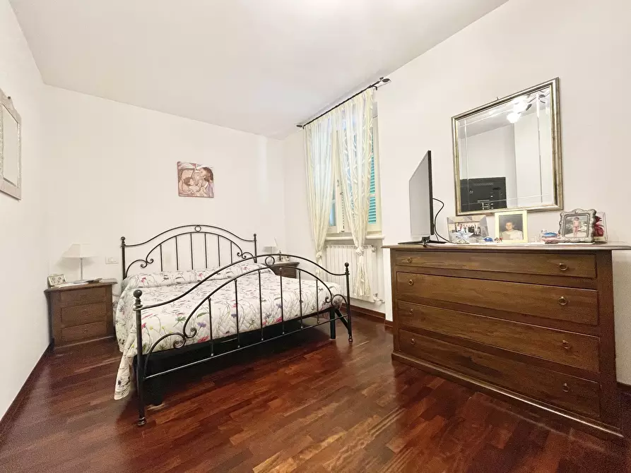 Immagine 16 di Porzione di casa in vendita  a Seravezza