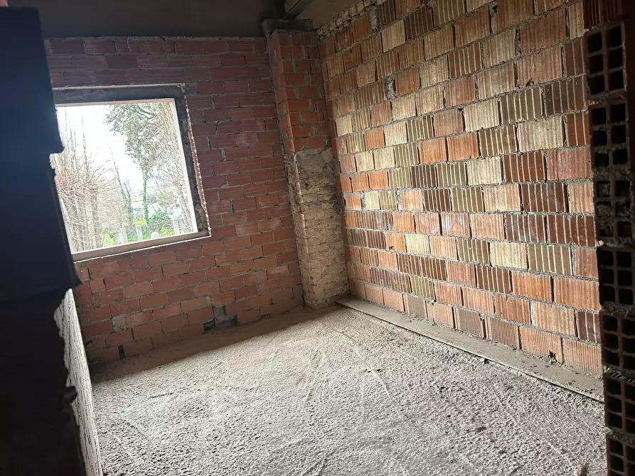 Immagine 9 di Porzione di casa in vendita  a Pietrasanta