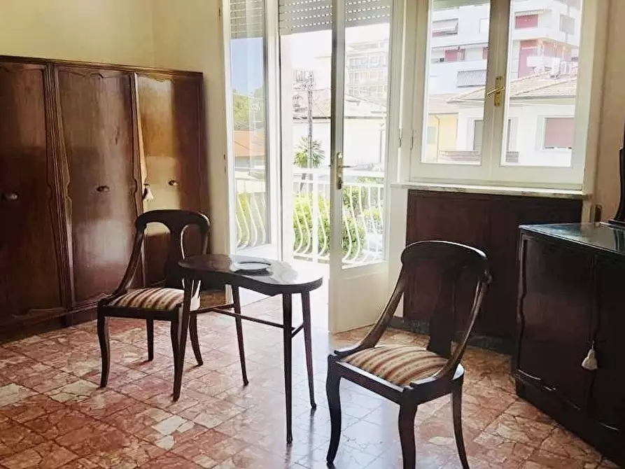Immagine 13 di Villa in affitto  a Camaiore