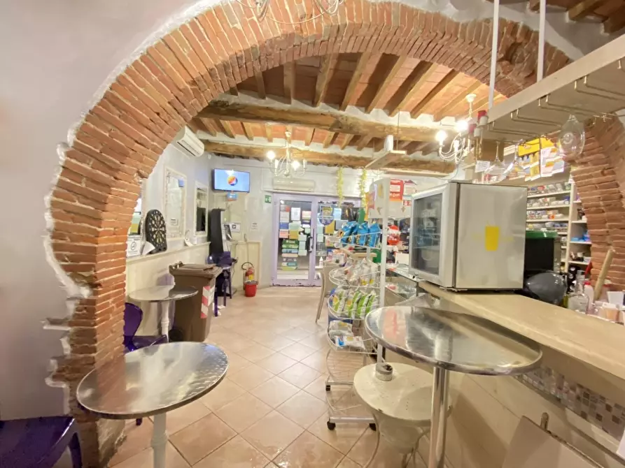 Immagine 1 di Bar / Ristorante in vendita  a Pietrasanta
