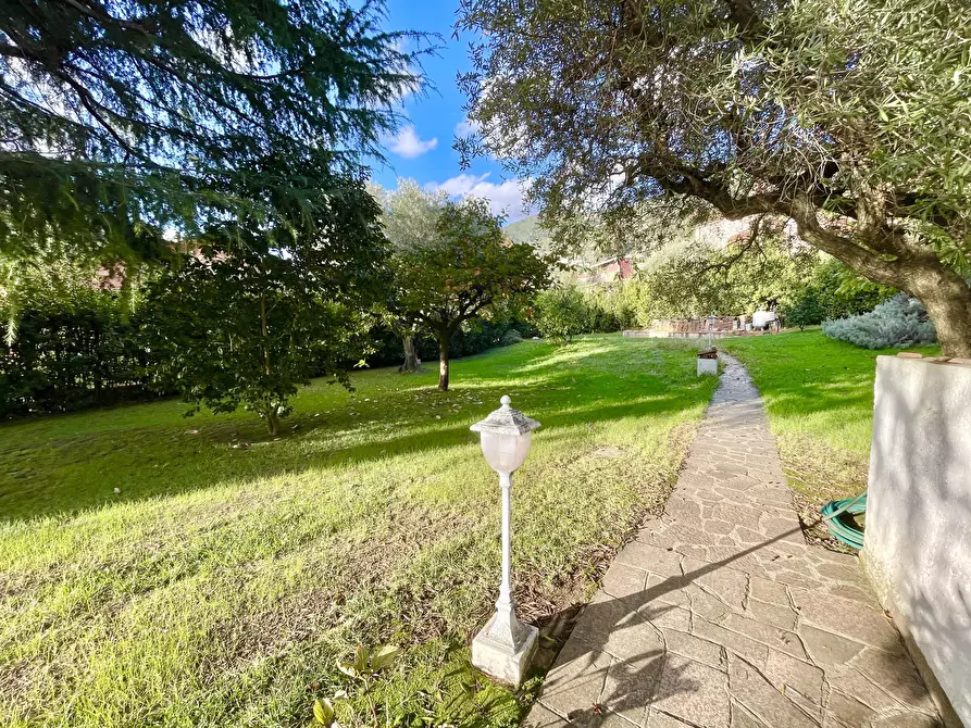 Immagine 105 di Casa indipendente in vendita  a Seravezza