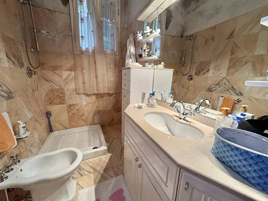 Immagine 24 di Terratetto in vendita  a Seravezza