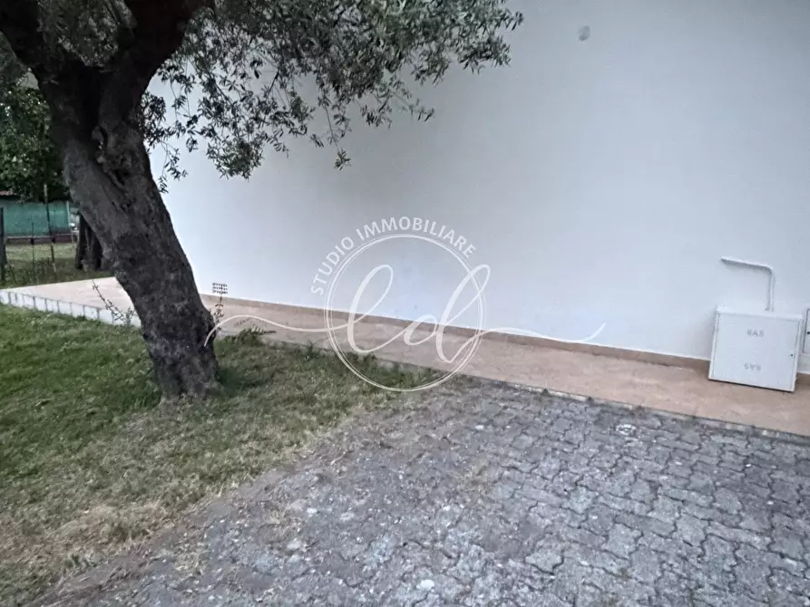 Immagine 2 di Porzione di casa in affitto  a Seravezza
