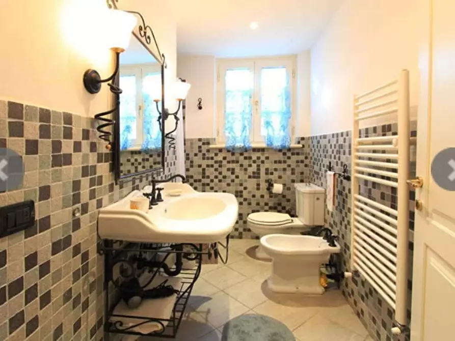 Immagine 39 di Casa indipendente in affitto  a Pietrasanta