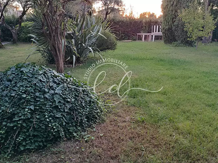 Immagine 19 di Porzione di casa in vendita  a Camaiore