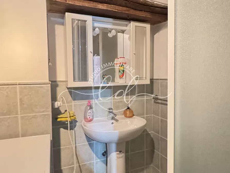 Immagine 40 di Quadrilocale in vendita  a Seravezza