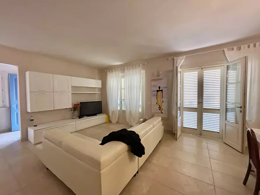 Immagine 7 di Villa in vendita  a Pietrasanta