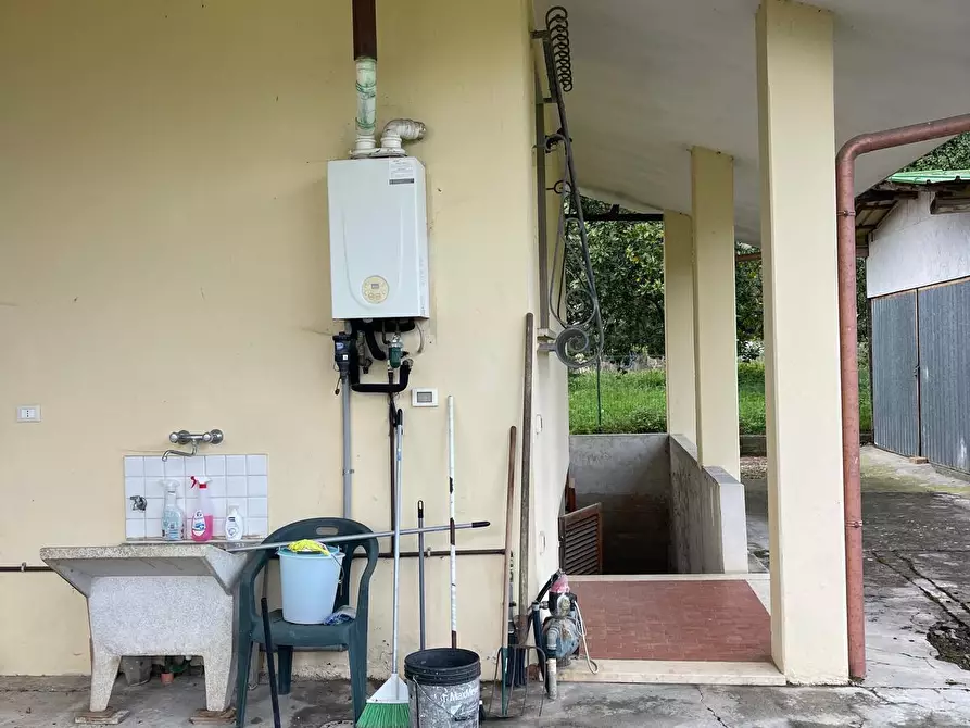 Immagine 36 di Casa indipendente in vendita  a Pietrasanta