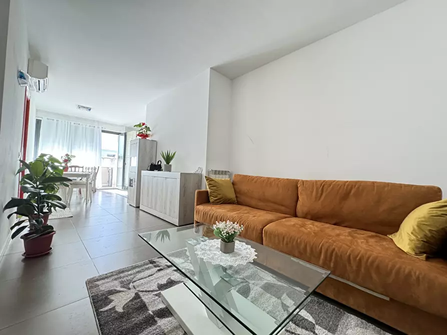 Immagine 4 di Quadrilocale in affitto  a Camaiore