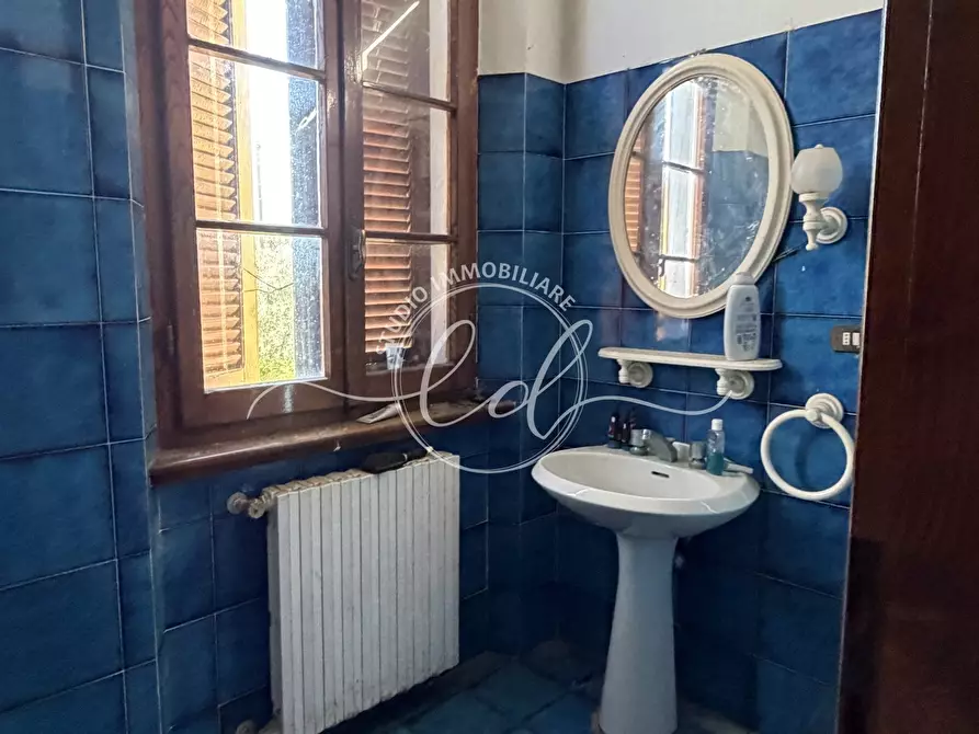 Immagine 30 di Porzione di casa in vendita  a Seravezza