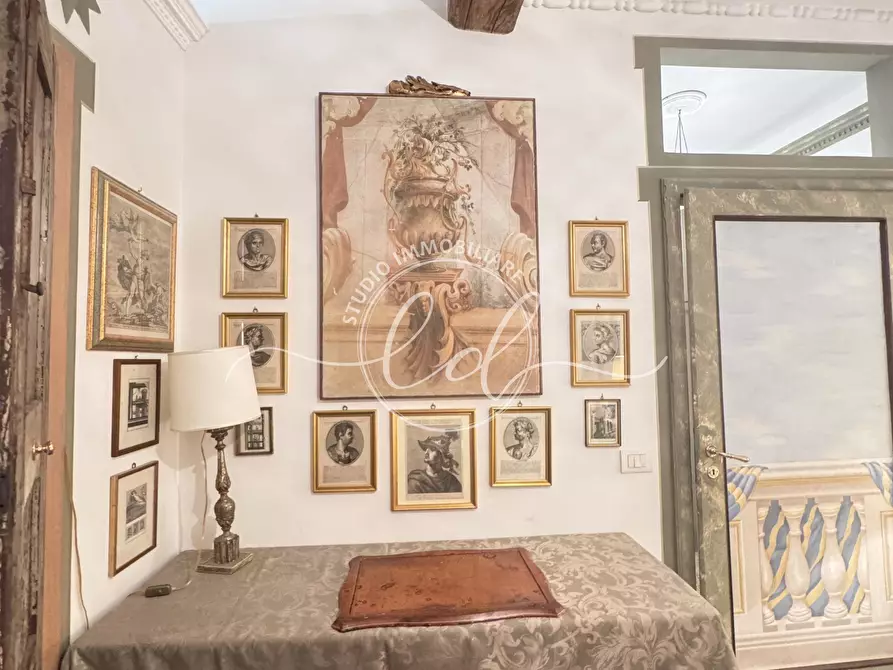 Immagine 33 di Trilocale in affitto  a Pietrasanta