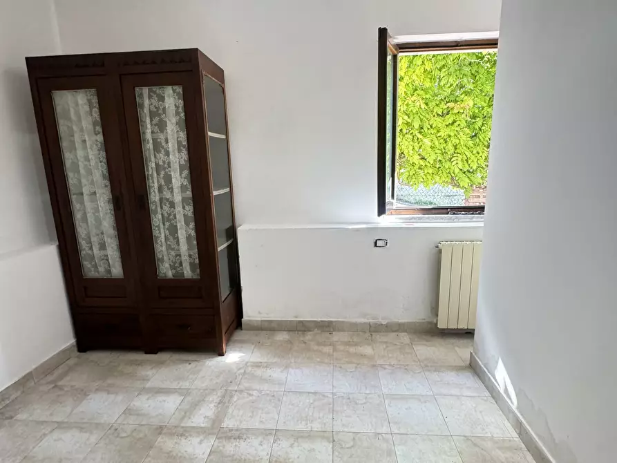 Immagine 16 di Porzione di casa in vendita  a Massa