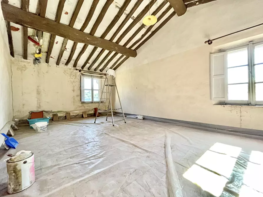 Immagine 13 di Porzione di casa in vendita  a Camaiore