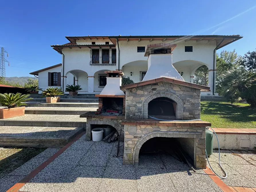 Immagine 88 di Villa in vendita  a Pietrasanta