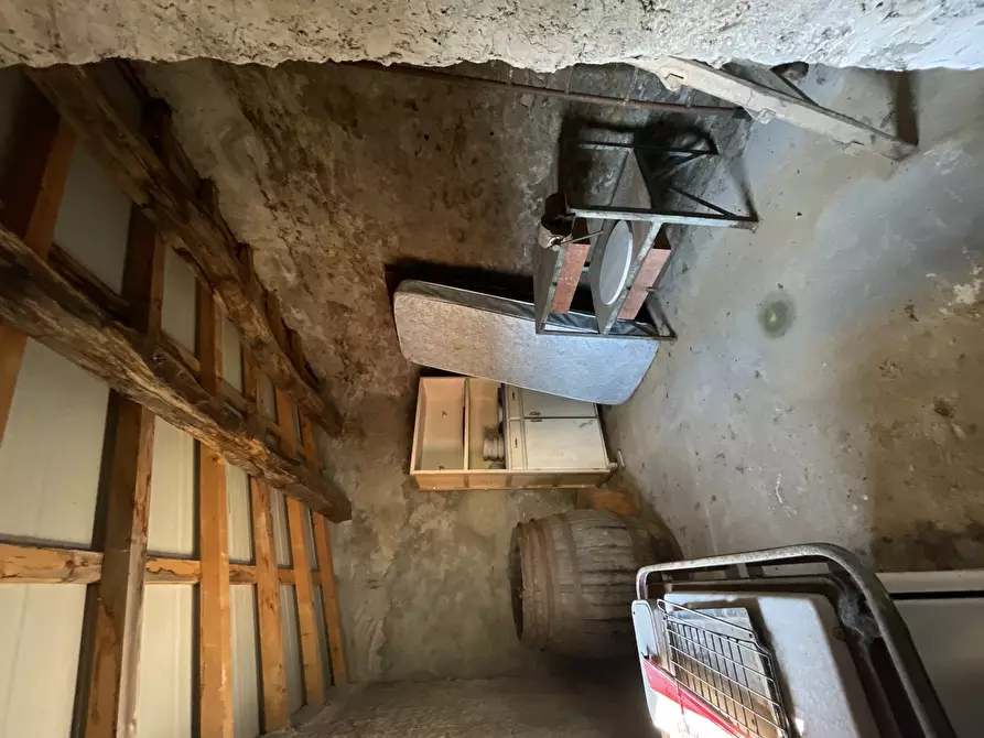 Immagine 25 di Porzione di casa in vendita  a Stazzema