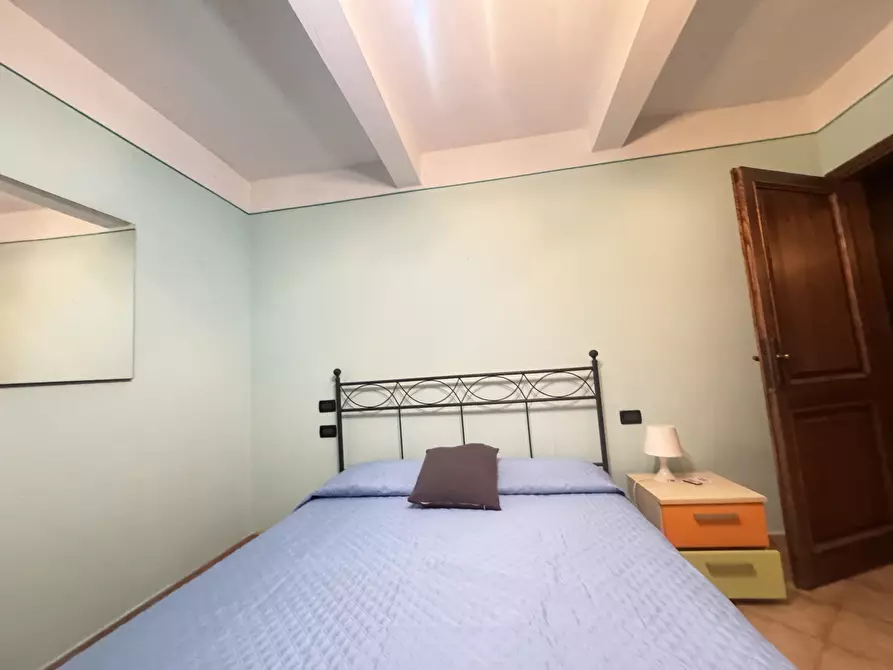 Immagine 5 di Stanza singola in vendita  a Pietrasanta